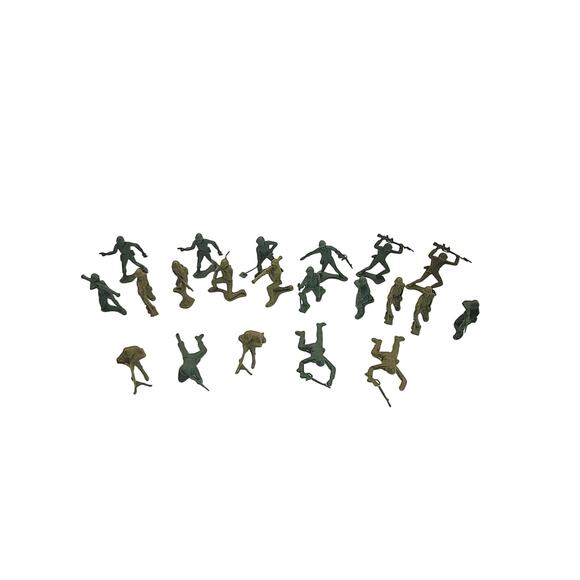 Lot of 21 Army Men Toy Soldiers Miniature Action Figures Pretend Play - Picture 1 of 7